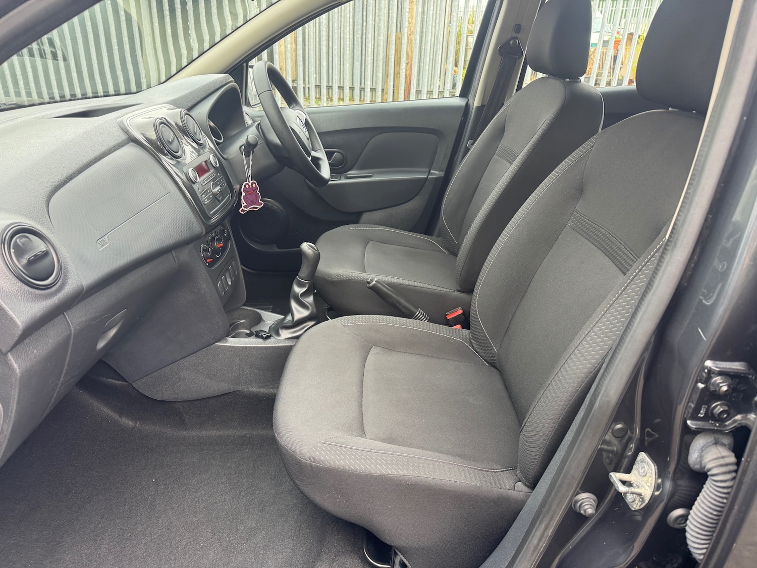 Used Dacia Sandero 2018 for sale - 77579609: Photo 8