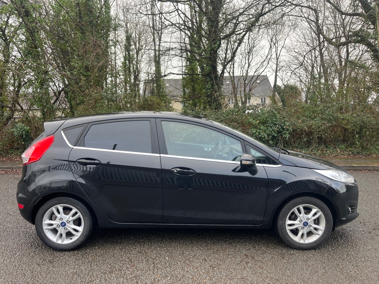 Used Ford Fiesta 2015 for sale - 77179979: Photo 2