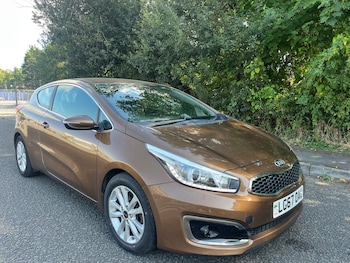 2017 (67) - 1.6 CRDi ISG 2 3dr* NEW MOT SAT NAV *