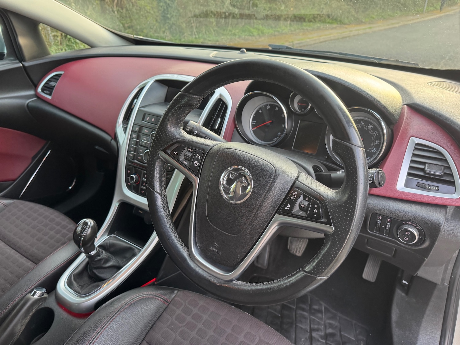 Used Vauxhall Astra GTC 2015 for sale - 77951623: Photo 12