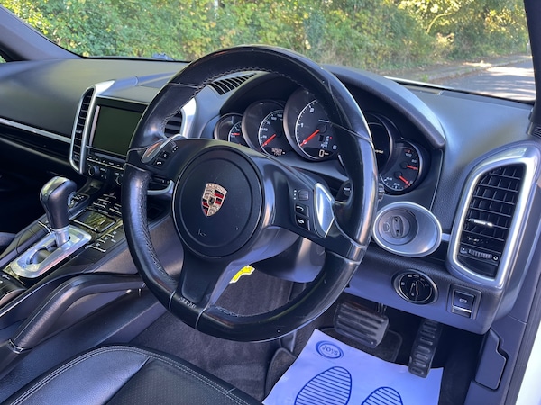Used Porsche Cayenne 2012 for sale - 76088267: Photo 12