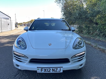 Used Porsche Cayenne 2012 for sale - 76088267: Photo 2