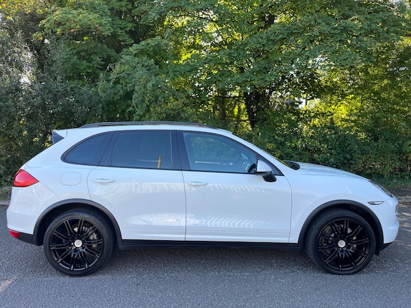 Used Porsche Cayenne 2012 for sale - 76088267: Photo 3