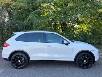 Used Porsche Cayenne 2012 for sale - 76088267: Photo 3