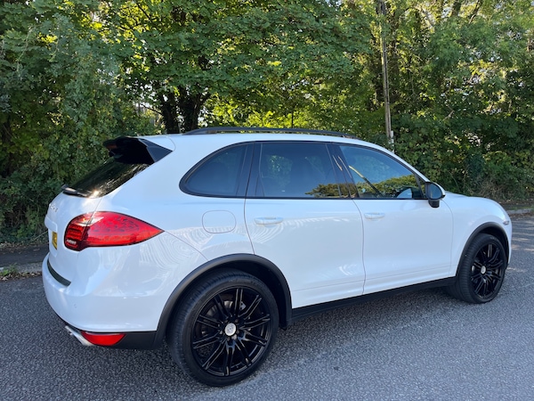 Used Porsche Cayenne 2012 for sale - 76088267: Photo 4