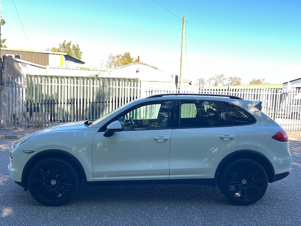 Used Porsche Cayenne 2012 for sale - 76088267: Photo 5