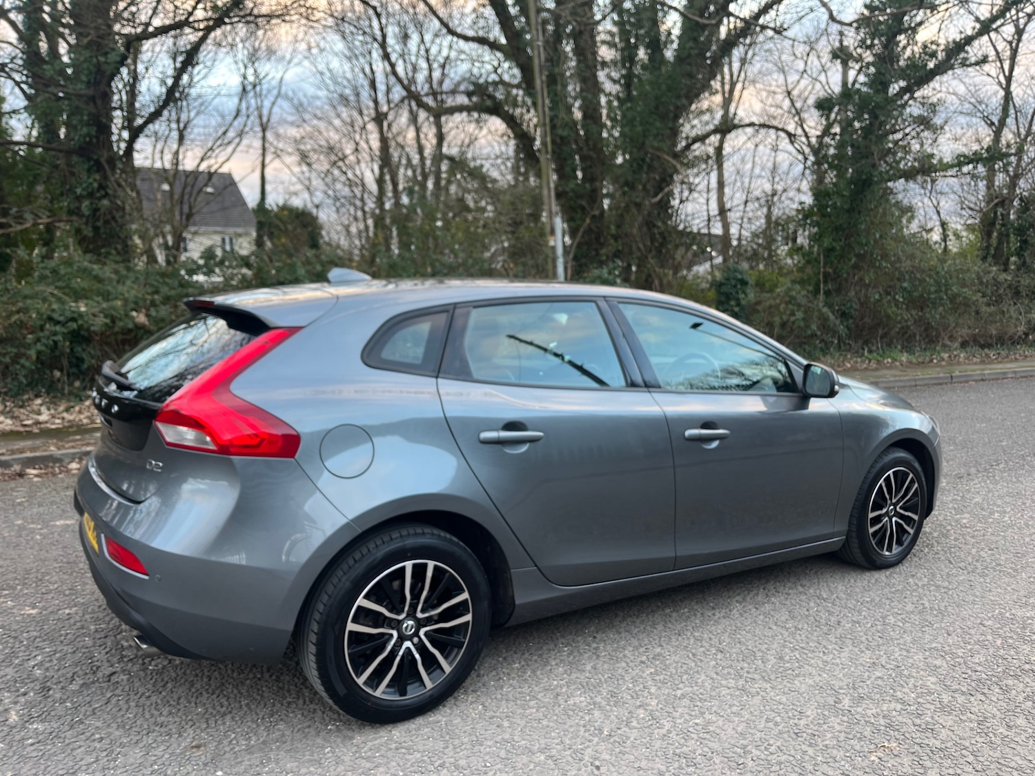 Used Volvo V40 2019 for sale - 77065487: Photo 3