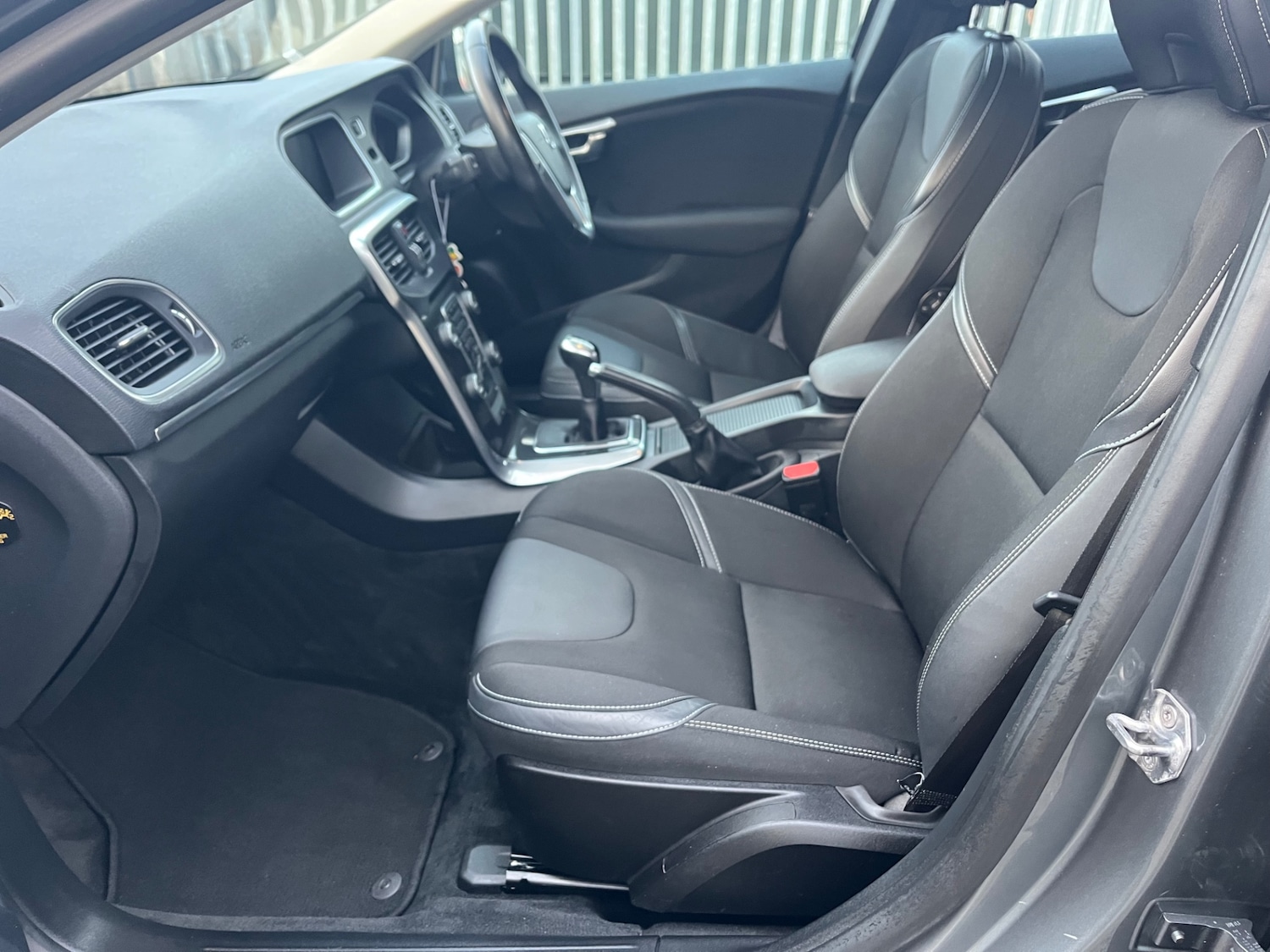 Used Volvo V40 2019 for sale - 77065487: Photo 8