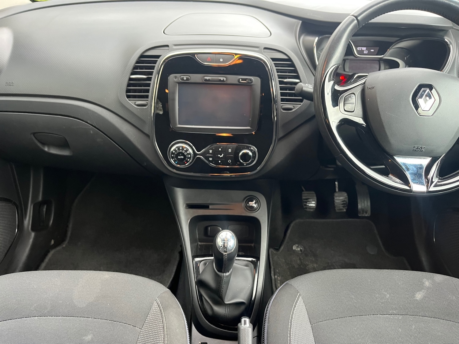 Used Renault Captur 2014 for sale - 76778240: Photo 9