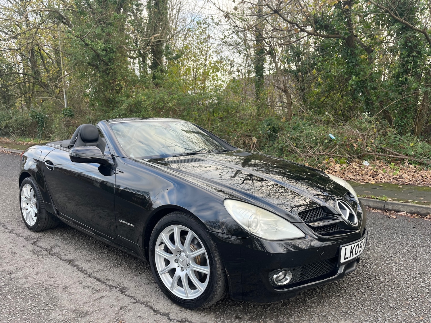 Used Mercedes-Benz SLK 2009 for sale - 76686922: Photo 2