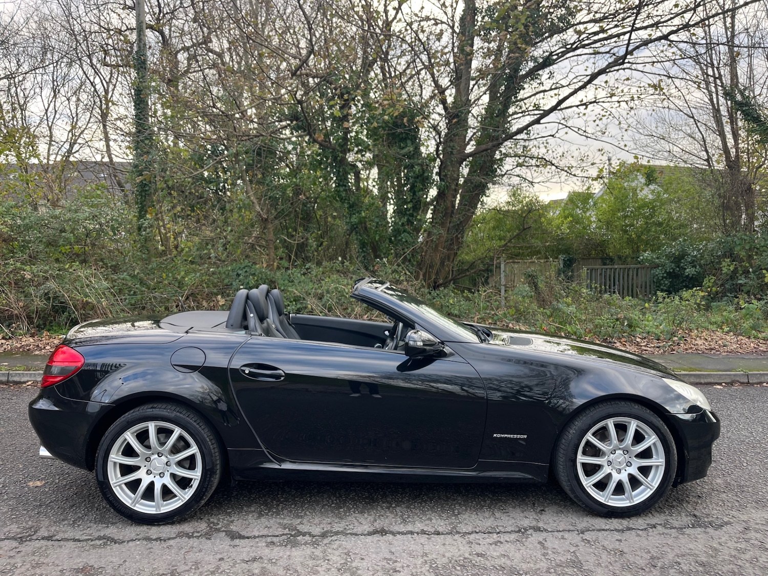 Used Mercedes-Benz SLK 2009 for sale - 76686922: Photo 4