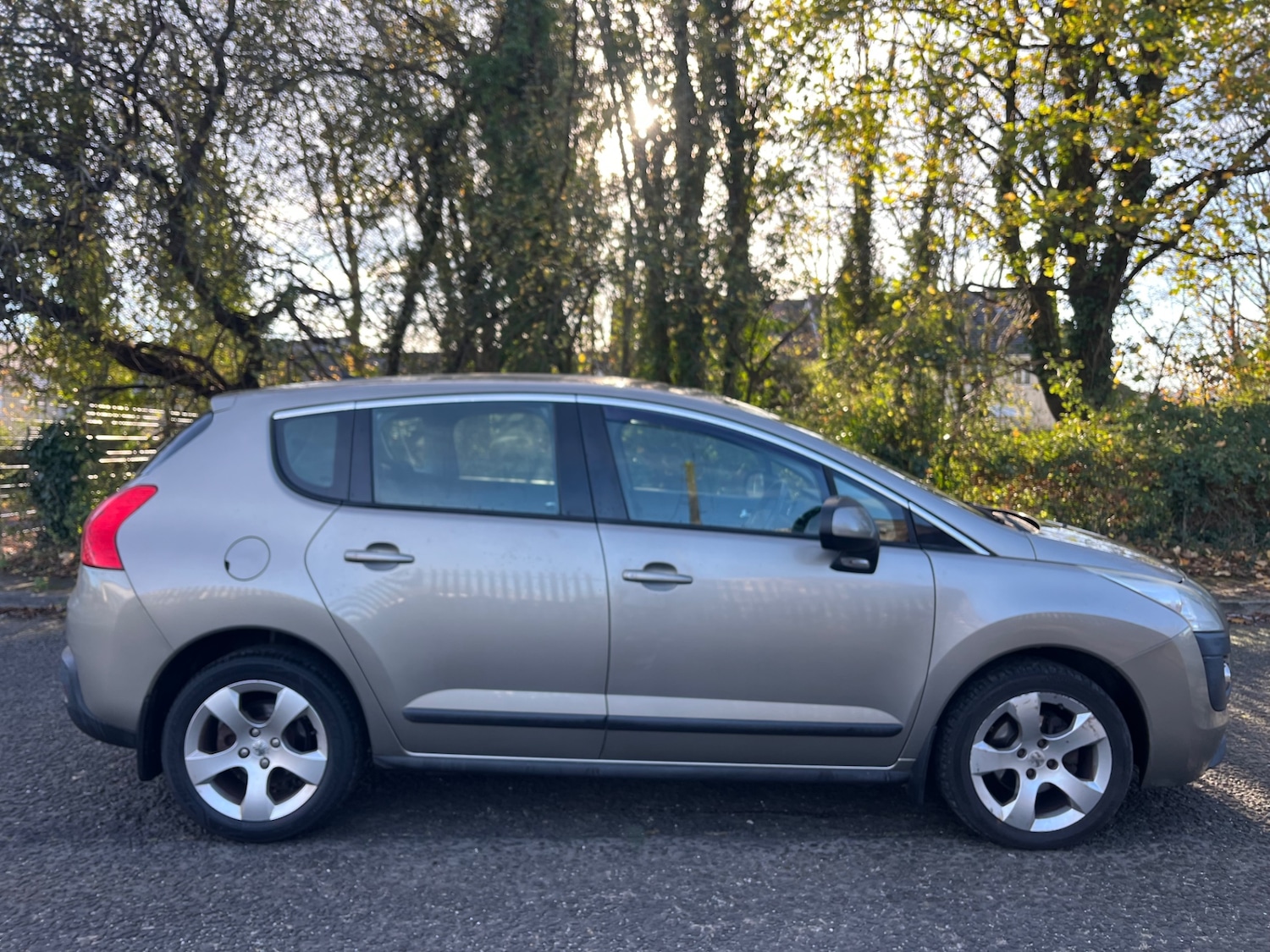 Used Peugeot 3008 2013 for sale - 76650335: Photo 2
