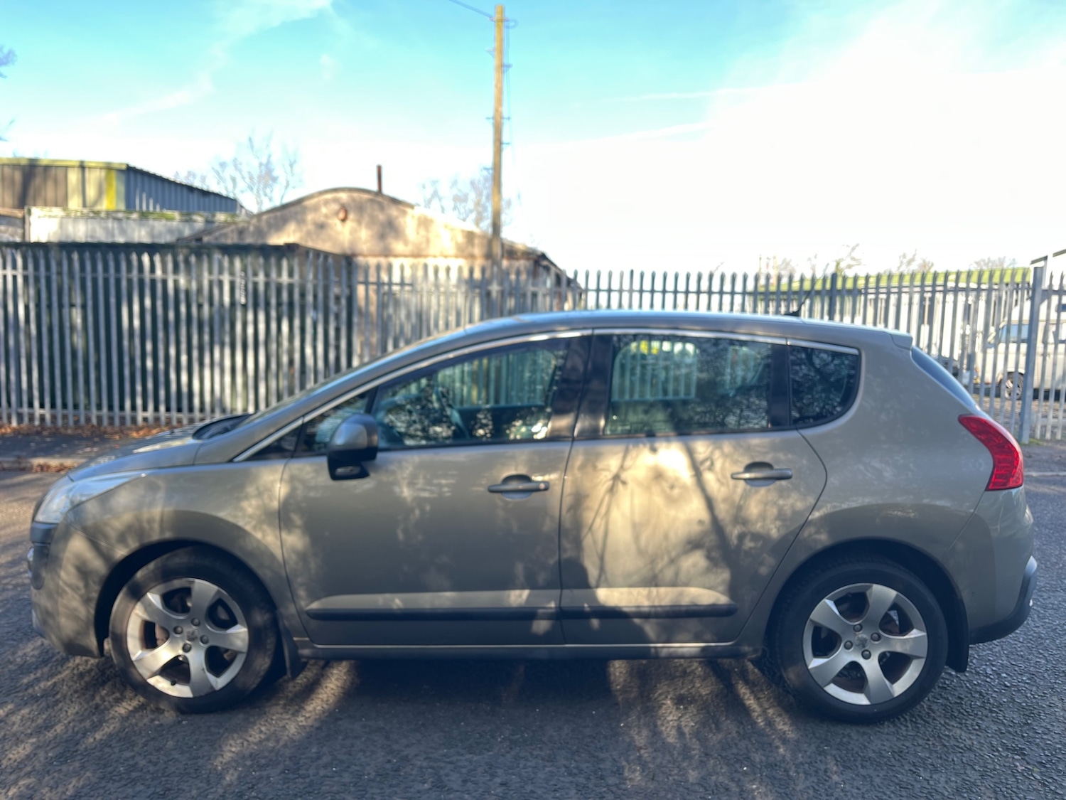 Used Peugeot 3008 2013 for sale - 76650335: Photo 4