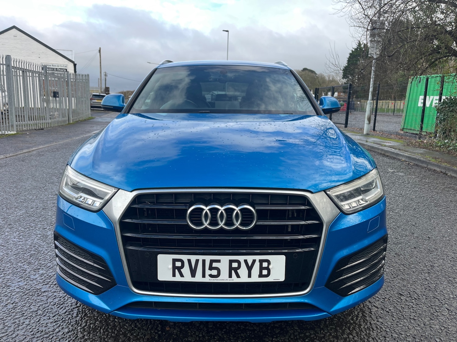 Used Audi Q3 2015 for sale - 77365378: Photo 2