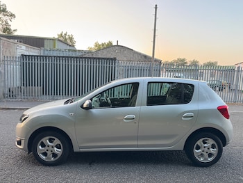 Used Dacia Sandero 2013 for sale - 79228348: Photo