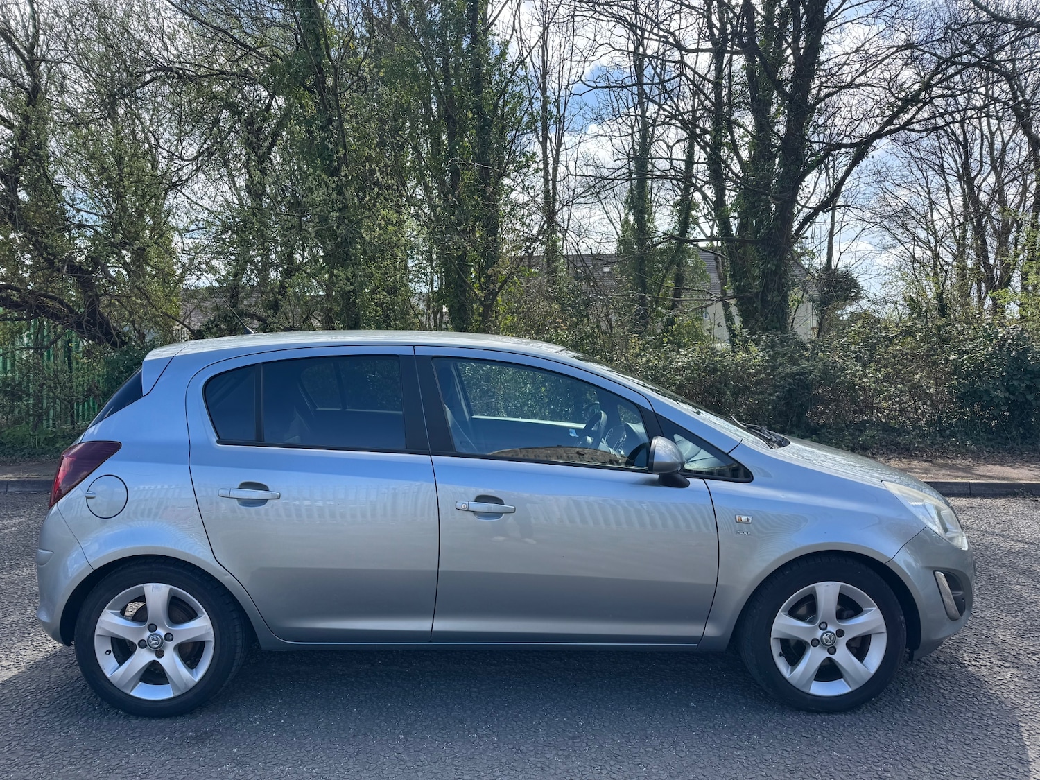 Used Vauxhall Corsa 2011 for sale - 78108817: Photo 2