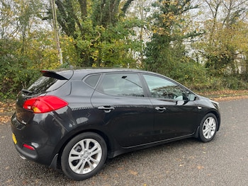 Used Kia Ceed 2015 for sale - 76497208: Photo