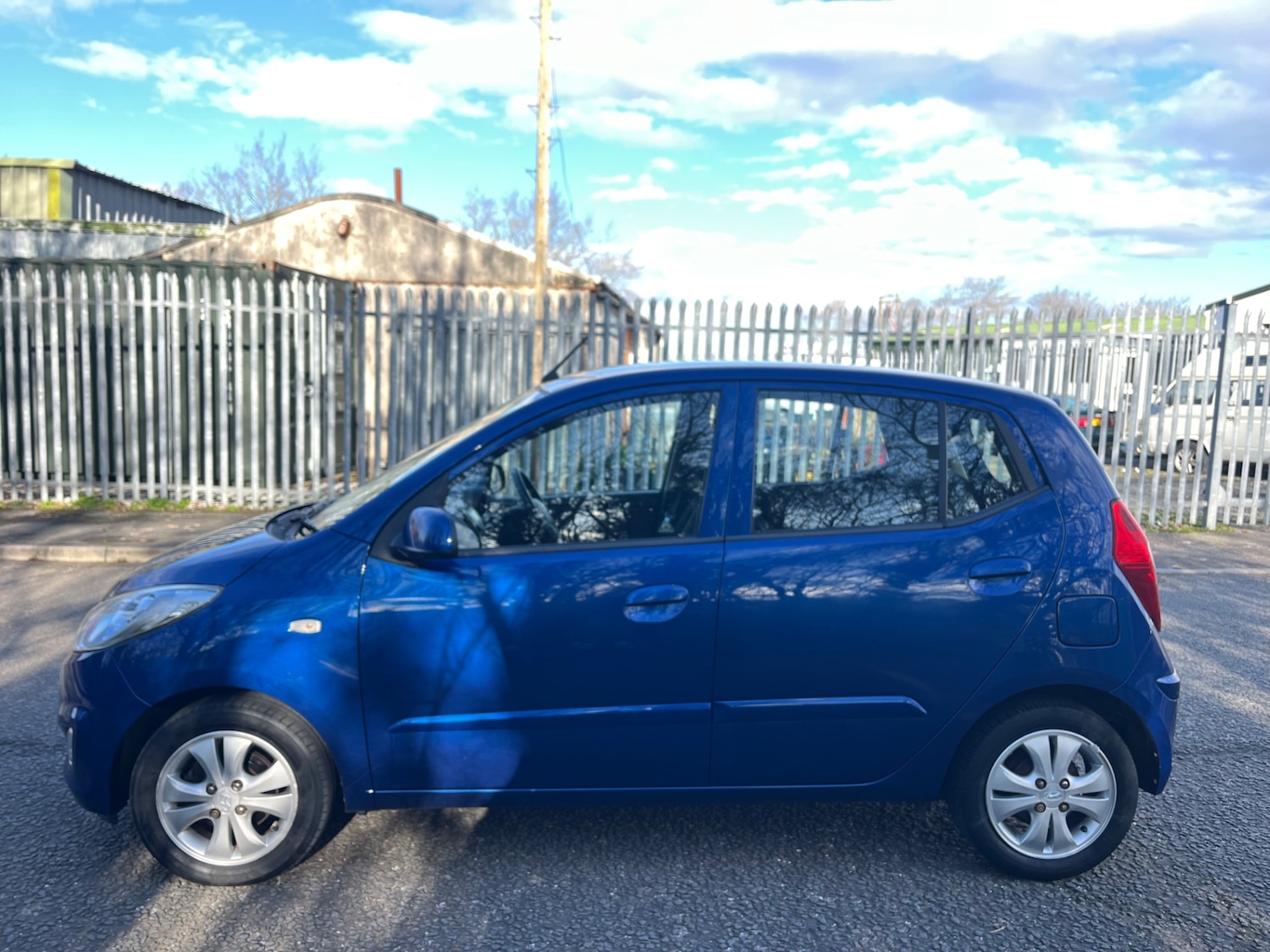 Used Hyundai i10 2011 for sale - 77432240: Photo 4