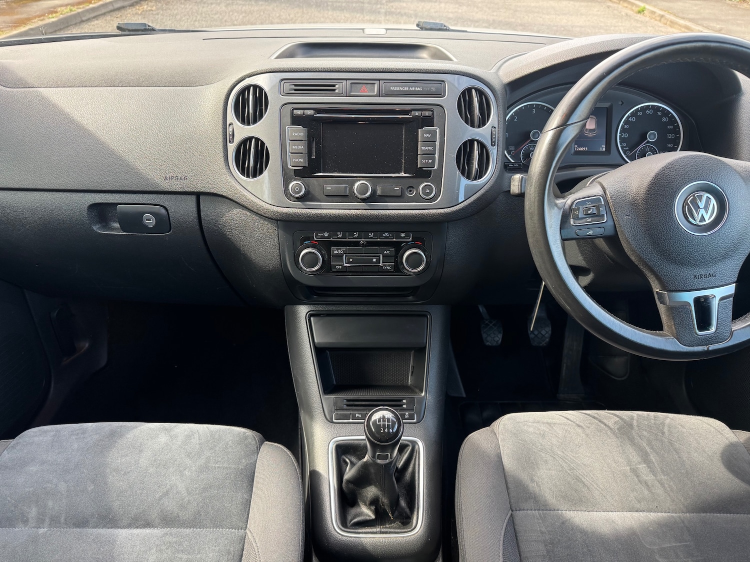 Used Volkswagen Tiguan 2015 for sale - 78079189: Photo 10