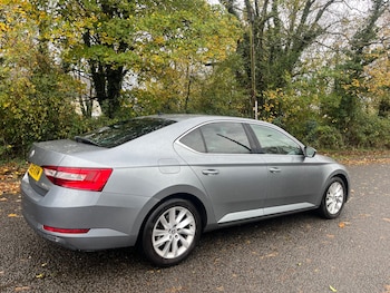 Used Skoda Superb 2016 for sale - 76477402: Photo