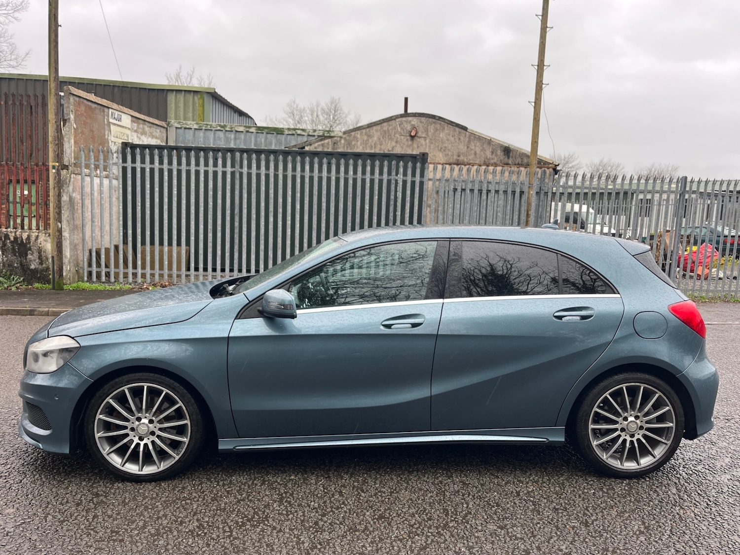 Used Mercedes-Benz A-Class 2013 for sale - 77379424: Photo 2