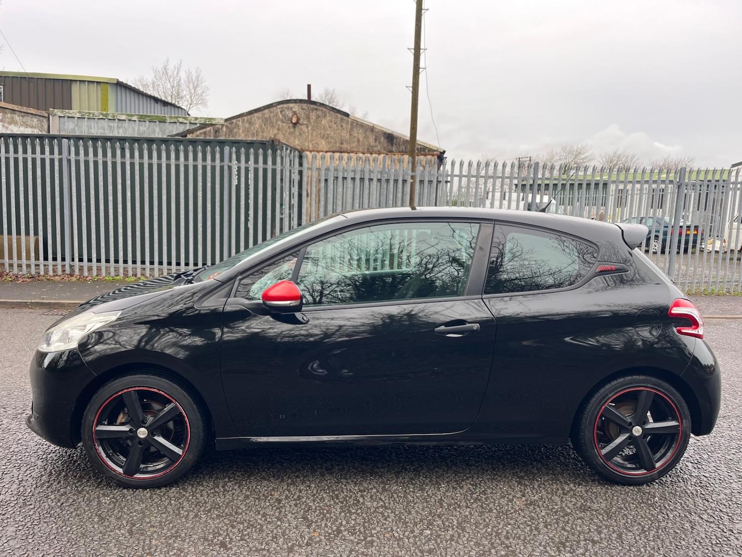 Used Peugeot 208 2014 for sale - 77208618: Photo 4