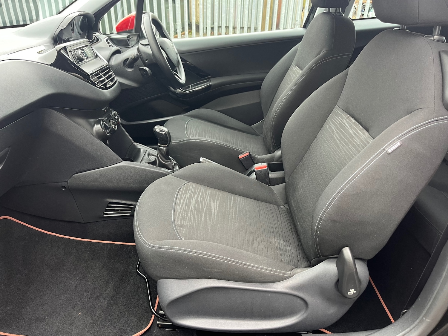 Used Peugeot 208 2014 for sale - 77208618: Photo 8