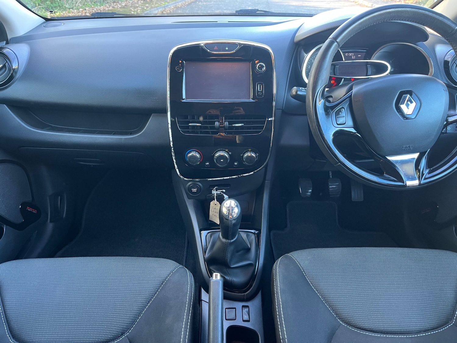 Used Renault Clio 2014 for sale - 76616616: Photo 10