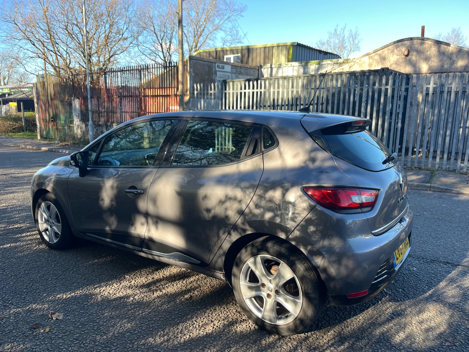Used Renault Clio 2014 for sale - 76616616: Photo 5
