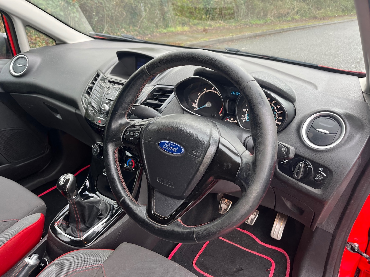 Used Ford Fiesta 2015 for sale - 77208605: Photo 11