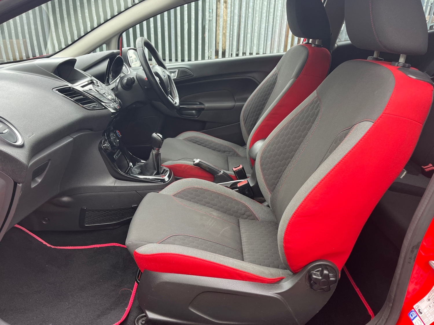 Used Ford Fiesta 2015 for sale - 77208605: Photo 8