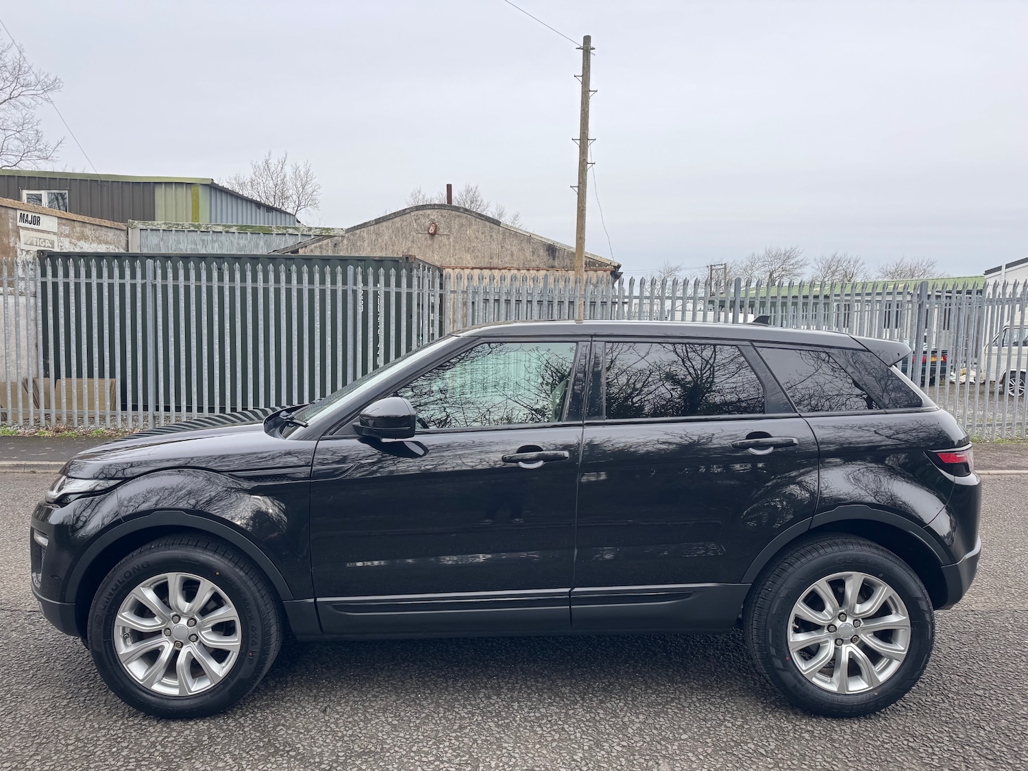 Used Land Rover Range Rover Evoque 2015 for sale - 77581972: Photo 2
