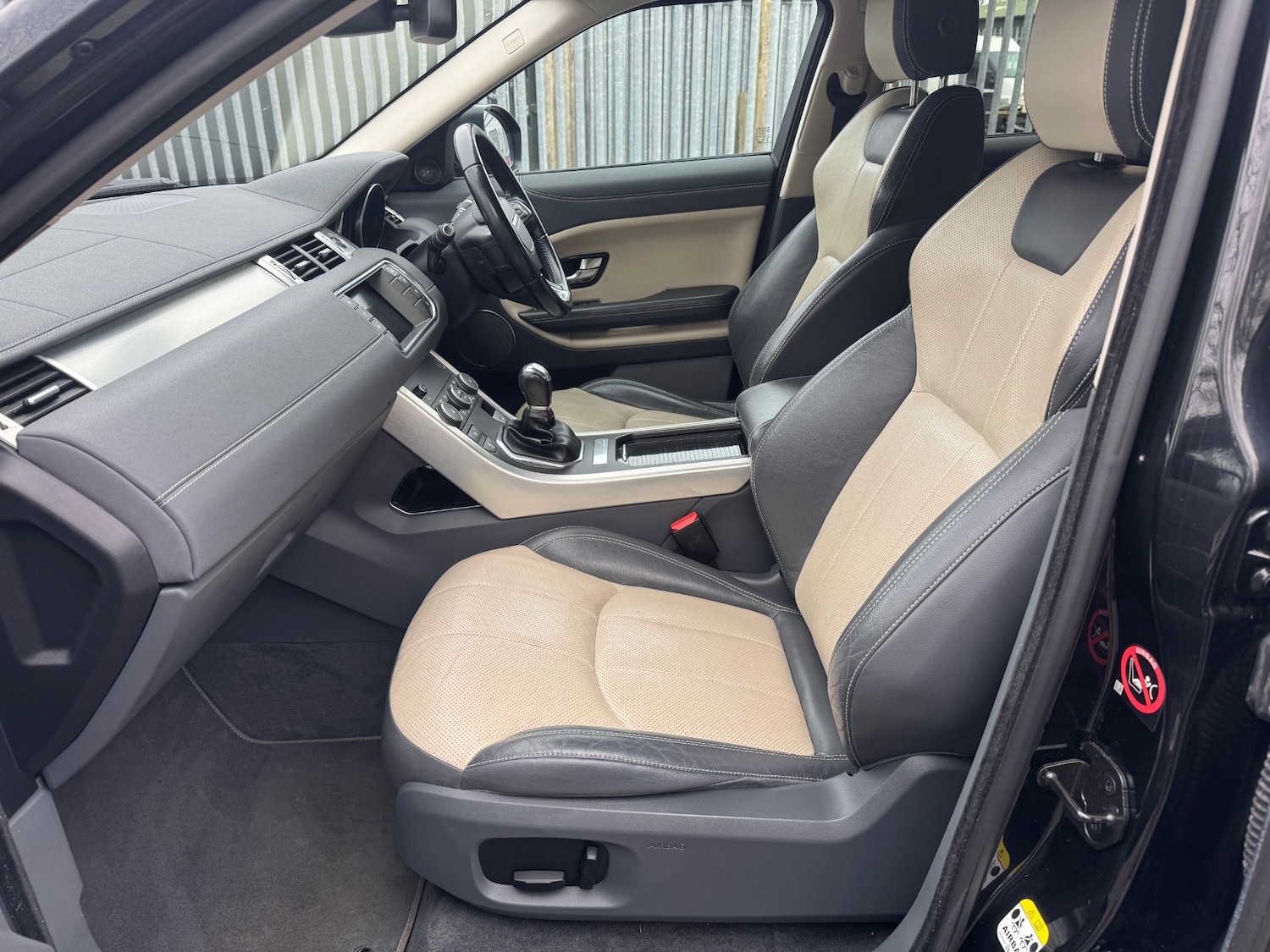 Used Land Rover Range Rover Evoque 2015 for sale - 77581972: Photo 6