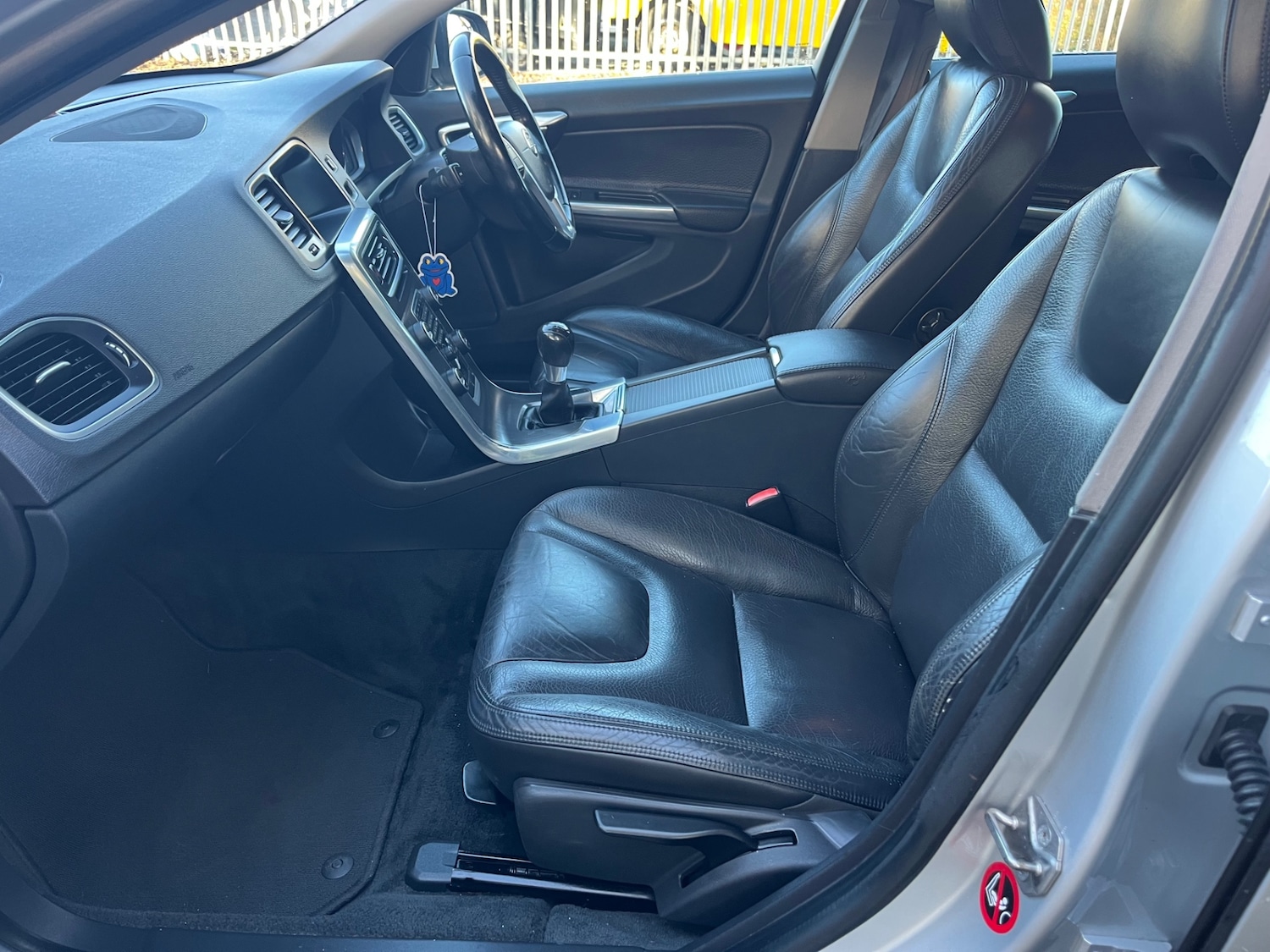 Used Volvo V60 2013 for sale - 77099846: Photo 7