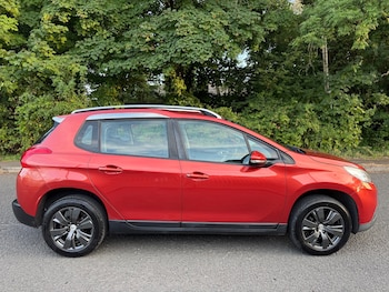 Used Peugeot 2008 2016 for sale - 79365288: Photo