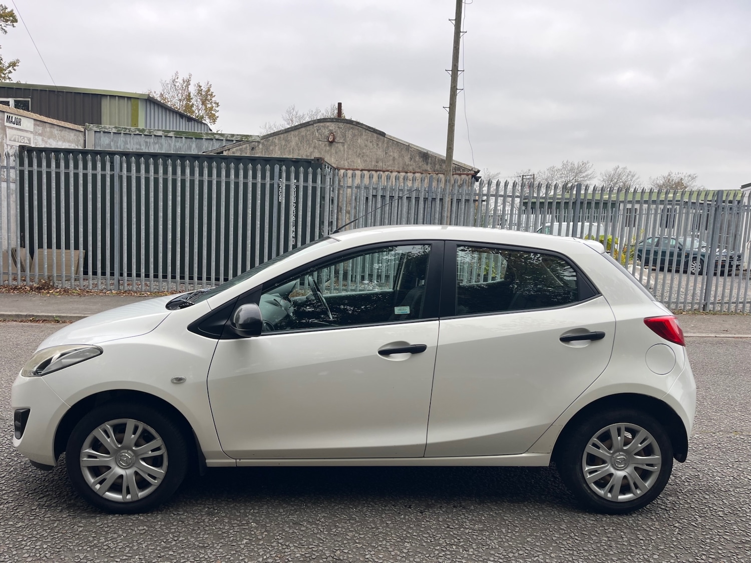 Used Mazda Mazda2 2012 for sale - 76275041: Photo 4