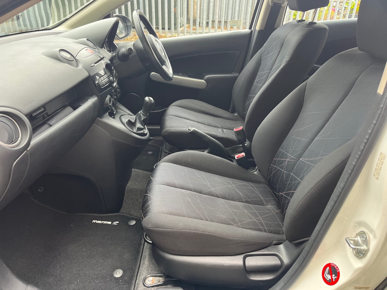 Used Mazda Mazda2 2012 for sale - 76275041: Photo 7