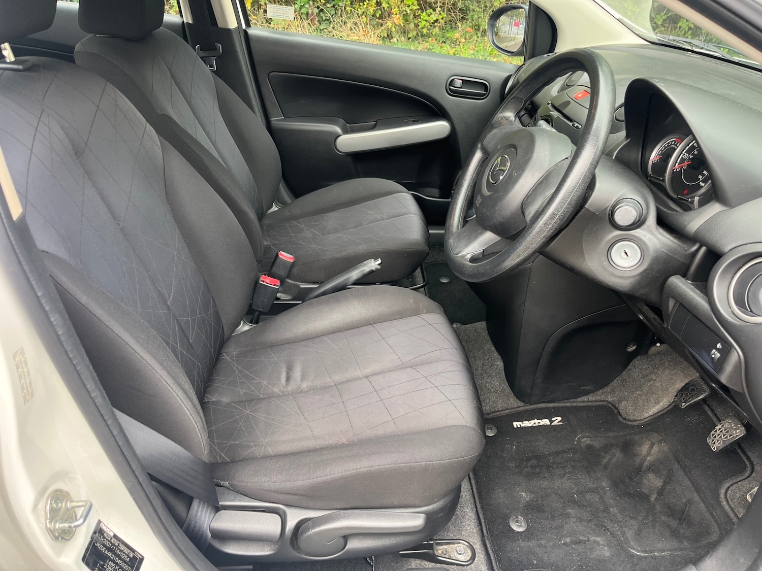 Used Mazda Mazda2 2012 for sale - 76275041: Photo 9
