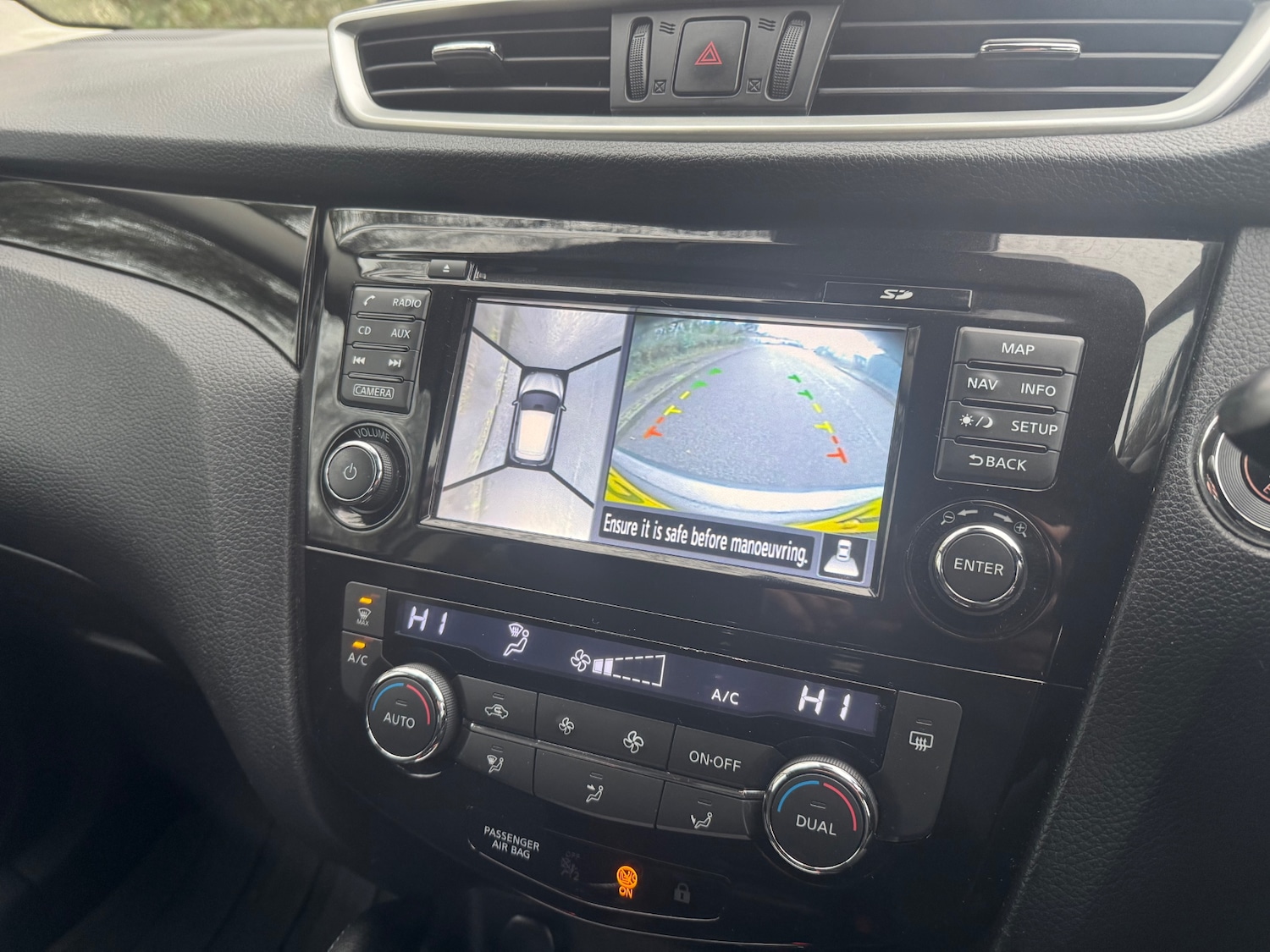 Used Nissan Qashqai 2015 for sale - 77689605: Photo 11