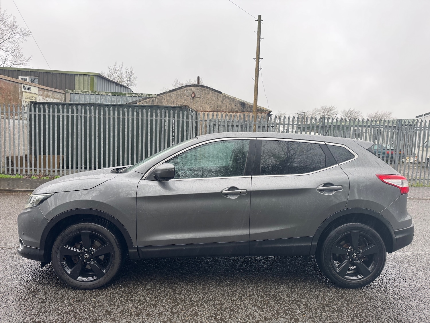 Used Nissan Qashqai 2015 for sale - 77689605: Photo 2