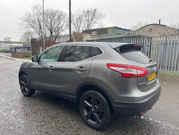 Used Nissan Qashqai 2015 for sale - 77689605: Photo