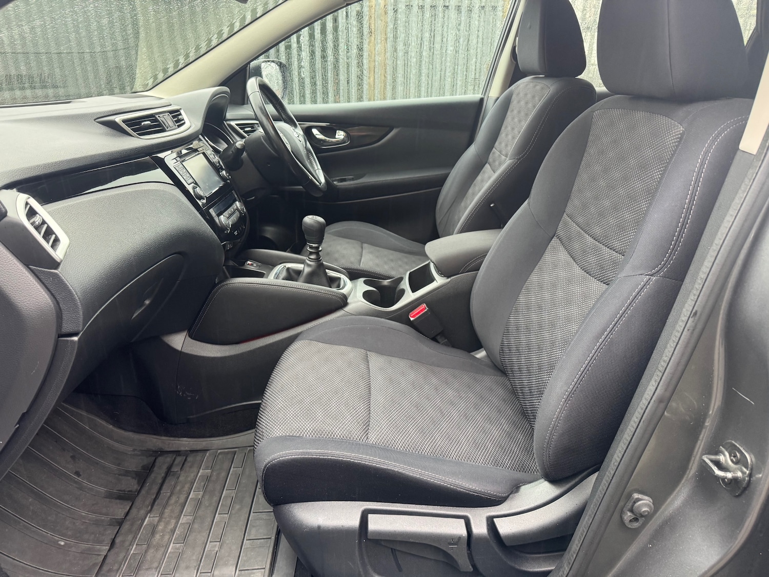 Used Nissan Qashqai 2015 for sale - 77689605: Photo 5