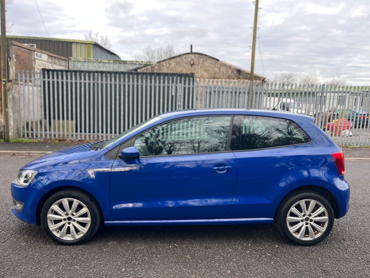 Used Volkswagen Polo 2011 for sale - 77818031: Photo 4