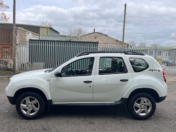 Used Dacia Duster 2016 for sale - 76392084: Photo