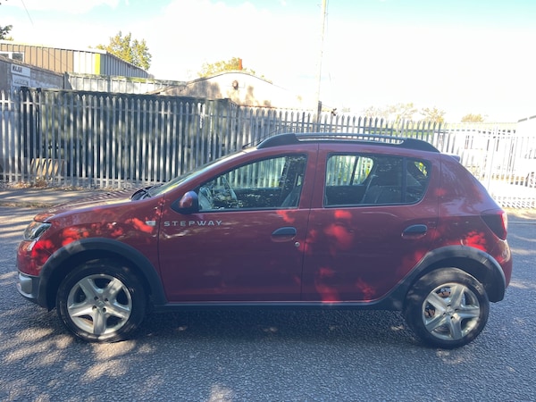 Used Dacia Sandero Stepway 2014 for sale - 76104853: Photo 4