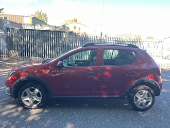 Used Dacia Sandero Stepway 2014 for sale - 76104853: Photo 4
