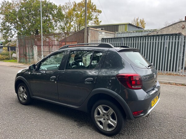 Used Dacia Sandero Stepway 2017 for sale - 76253038: Photo 5