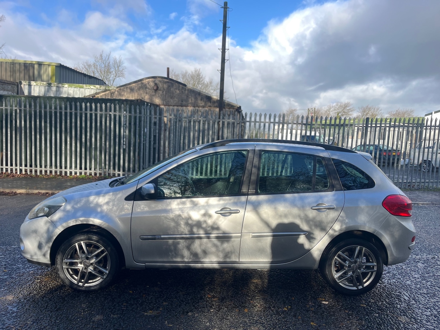 Used Renault Clio 2010 for sale - 76792655: Photo 4