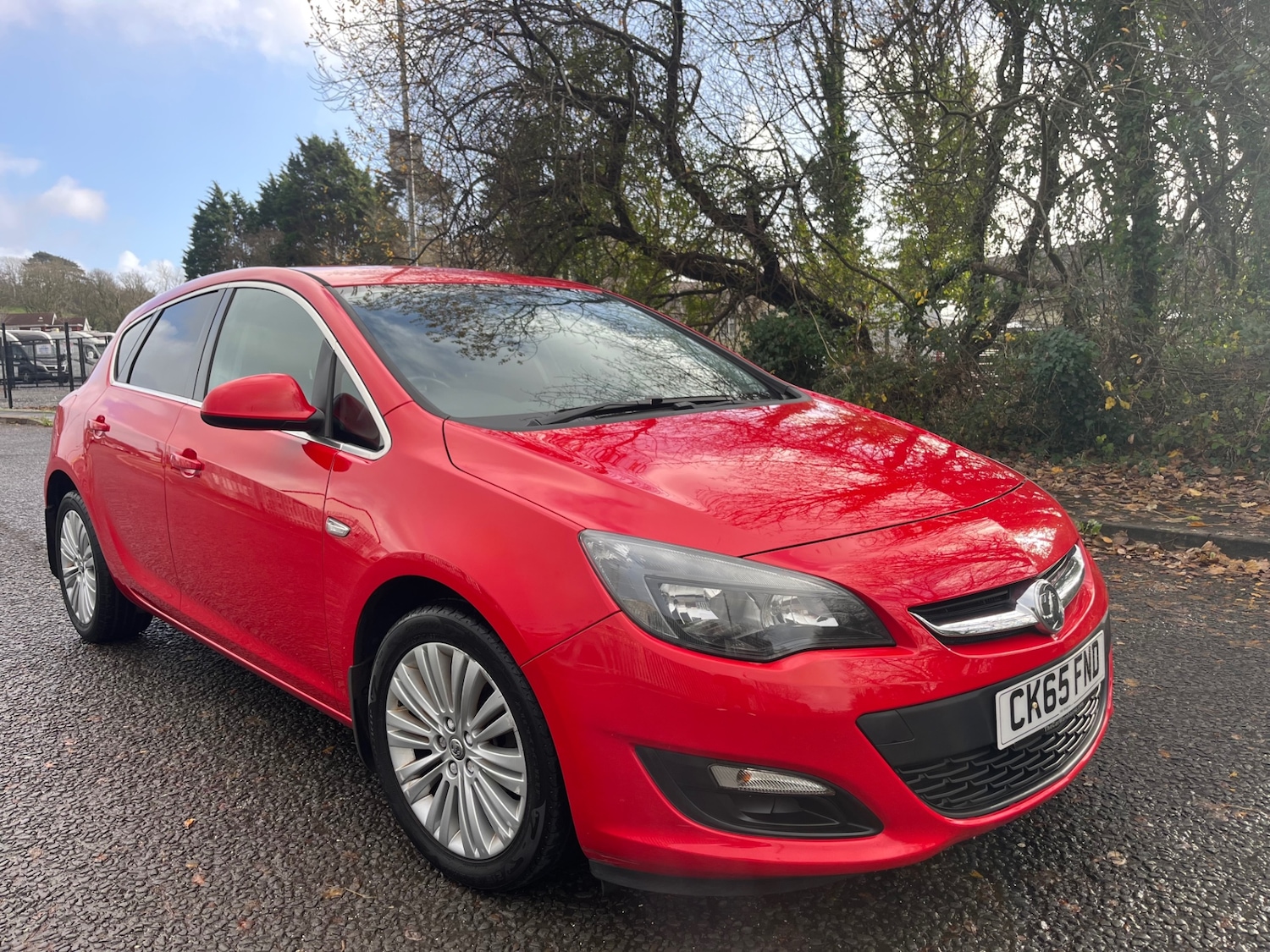Used Vauxhall Astra 2015 for sale - 76893336: Photo 1