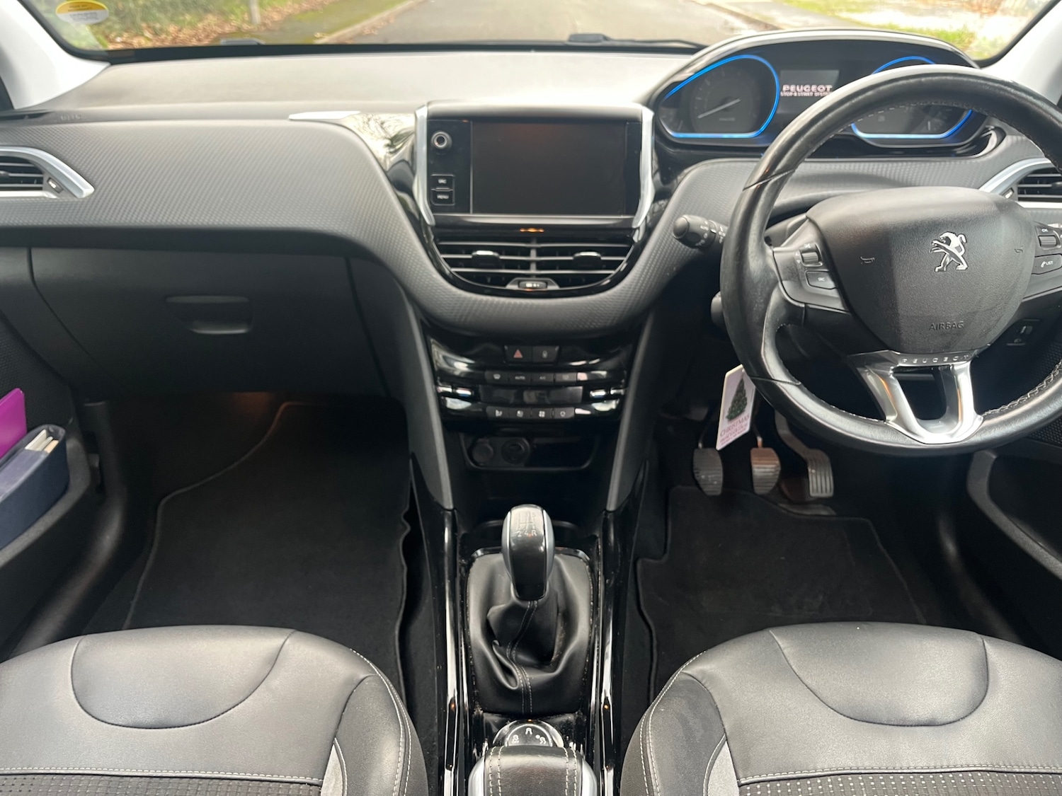 Used Peugeot 2008 2017 for sale - 76682496: Photo 10